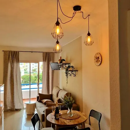Stylish With King-size Bed And Ocean View, Paraiso 209 Feriehus