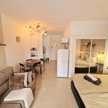 Stylish With King-size Bed And Ocean View, Paraiso 209 Feriehus